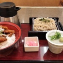 そば専門店の雪室熟成黄金豚のカツ丼とお蕎麦