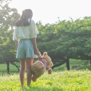  【画像】22歳の女さん、化学療法で見た目が”8歳の少女”になってしまった結果⇒！！