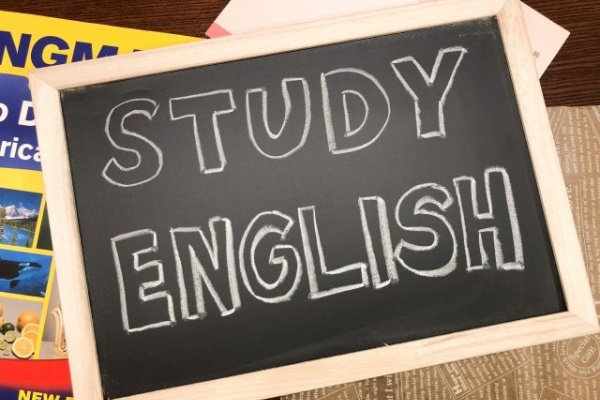 Marinaのギリシャ語 英語 発音 健康 お金のはなし 英語発音上達法