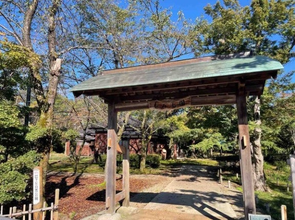 ハンドメイド作品大集合！キッチンカーも！越路地区朝日にある『もみじ園』で『クラフトフェア inもみじ園』開催！10月3日、4日。