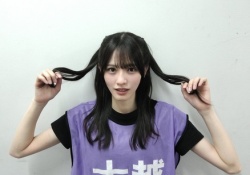 【画像】大越ひなの、右腕にアレの痕らしきものが発見される