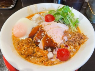 姫路　蒸し鶏の冷し担々麵♪《甚八》