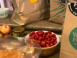 【ホールフーズ】福袋はダメでもサプライズバッグは完売！米国流フードロス削減の妙