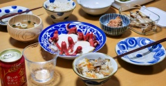 松茸ご飯と 丹羽 黒枝豆がある食卓