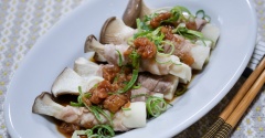レンチンレシピ「エリンギの豚肉巻き焼き　梅ポンソースかけ」