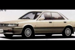 昔こういうハードトップ流行したよな。マツダにもハードトップの車があったよな？