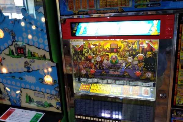 レトロゲーム　４点まとめ 往年の名作から激レアタイトルまで レトロゲームが続々と復活