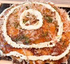 「AT THE 21」の『お好み焼き もちチーズ』（高槻市高槻町）【たかつーグルメ】