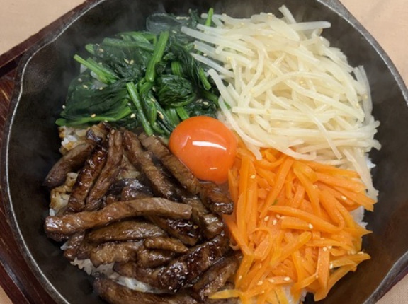 スキレットでビビンバ