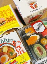 Osaka Escort girl Sayo specializes in erotic massage and intercrural sex services