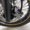 FTR223ブレーキパッド交換