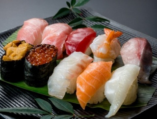 富山か北九州か！行き先はサイコロで決まる？！『サイコロが導く！北九州VS富山 大阪発すし決戦きっぷ』発売。エントリー期間1月7日～3月6日。