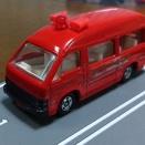 トミカ　ハイエース消防指揮車(80系)