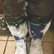 長靴が埋もれるほどの大雪です