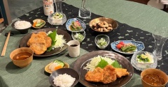 駄菓子屋さんみたいなペラペラトンカツの夜ごはん