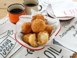 材料３つ！ケーキドーナツミックスで作る、もちもち豆腐ドーナツ。