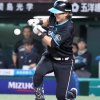 新庄剛志監督が気合の初球セーフティースクイズ　上川畑がサインに応え先制に成功