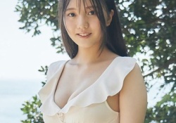 【朗報】海邉朱莉、ビキニ姿がむちむちすぎる