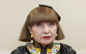 黒柳徹子さん　９３歳　