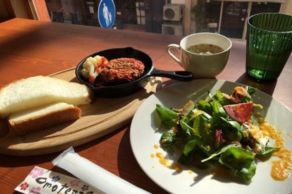 あっちこっち ここdeランチ 福山駅前