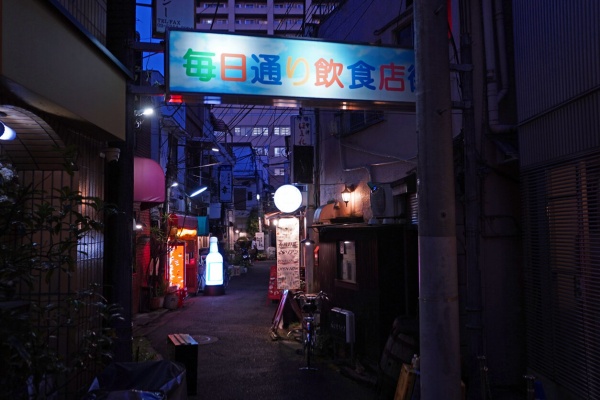夜の散歩 maxresdefault.jpg