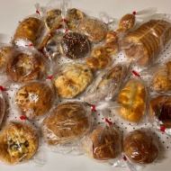 今日の朝ごぱんとかなりお得度高めのおまかせパンセット