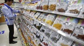 若者のコンビニ離れ…客足戻らず２．４％減、増税で女性離れも