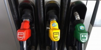 【衝撃】父の給油済ませスーパーへ行こうとガソスタを左折した結果…