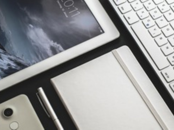 iPadとかいう何使うのか不明なやつ