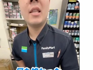 【悲報】ファミマの外国人店員さん、突然めちゃめちゃブチギレてしまう・・・