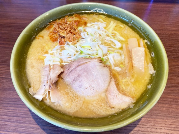 家系ラーメンの名店がまたしても！函館市堀川町「函館家系ラーメン 家路」