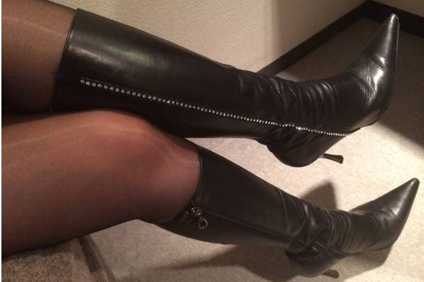 使用済みブーツやパンプスを紹介するブログ ロングブーツ