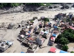 【ネパール大規模洪水】日本人5人家族、ネパール入国直後に土石流に巻き込まれ消息不明・・・・