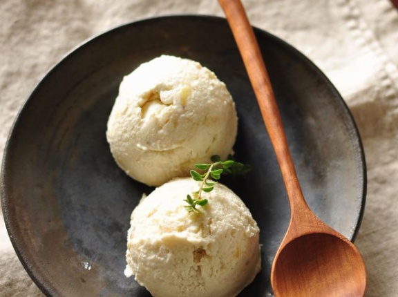 お豆腐を使ったレシピ第4弾は混ぜて冷やすだけ【お豆腐とバナナのアイスクリーム】と巻き巻き豚で晩ごはん