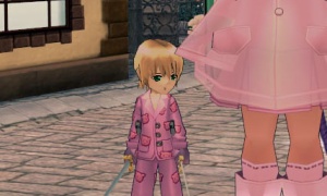 （ここで似せたらウケるやろなぁ…）