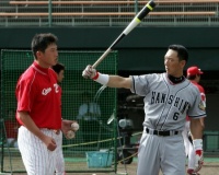 金本「おまえが新井か。やっちゃるけえのお～」