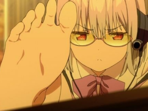 【画像】5年間足でゲームし続けた女性VTuberさん、足の筋肉が異常発達してガチでとんでもないことになってしまうｗｗｗｗｗ