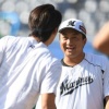 ロッテ澤村、日ハム大田と笑顔で談笑