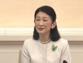 「おいただきになった」紀子さまの日本語がまた波紋 | パラグアイ訪問前の記者会見で話題になった敬語表現を検証