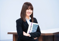 【乃木坂46】アイドルなる前に社会人やってたメンバーっていない？？？