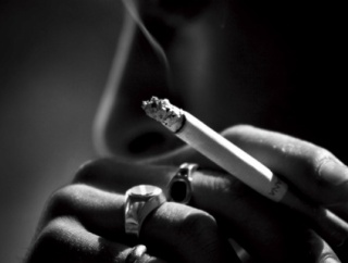 【訃報】タバコ・喫煙者終了のお知らせ………【嫌煙厨大勝利！！！】