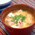 ザ・日本の味！ 一番好きな味噌汁の具材ランキング！ 3位ネギ、2位と1位は