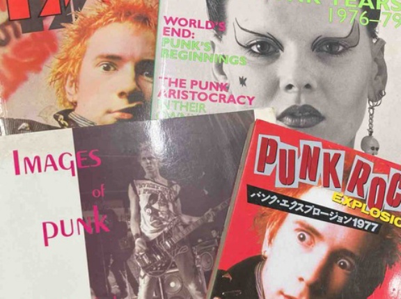 PUNK関連書籍が入荷!!