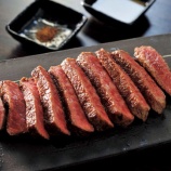 『【激怒】女さん「300円の肉が高いとか常識無いの？😡」』の画像