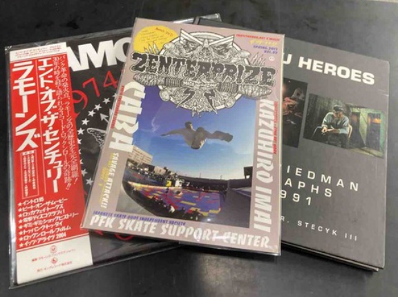 カルチャー好きな方おすすめ!!HARDCORE書籍が少量入荷!!