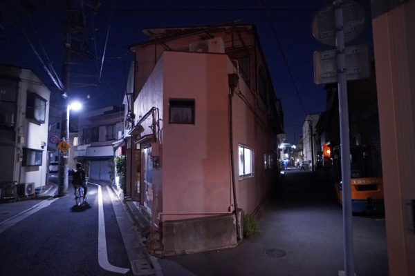 夜の散歩 mqdefault.jpg