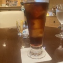 ホテルのカフェラウンジで、アイスティーを飲みました