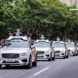 『完全自動運転の無人タクシーが市中で試験運用』の画像