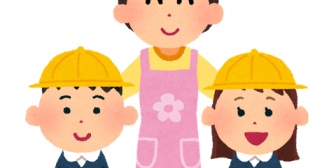 幼稚園の迎え時間に家を出ると、必ず近所のおじいさんが家の前を歩いている。毎回通るから少し嫌…
