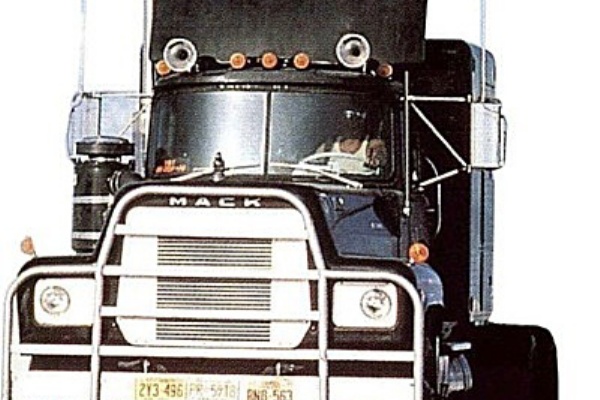 マック Rs700系 60 スタンドアップ 6 4トラクタ Runningelephant的クルマ考察